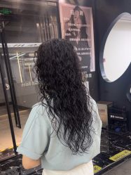 -奈川烫染Salon