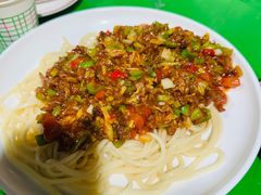 -白阿婆过油肉拌面·大盘鸡