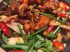 啫啫紫苏牛蛙-恭喜上堓砂锅焗·海鲜大排档(闵行龙湖店)