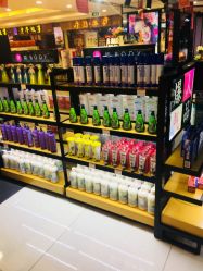 店内环境-伊妍悦色化妆品