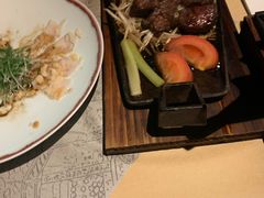 -穹六人间 people 6(岳阳路店)