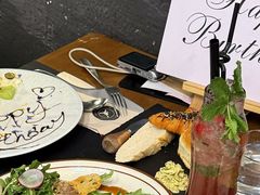 -Mark&Mars Restaurant