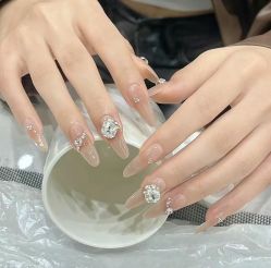 -SZ轻奢自助美甲美睫