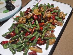-东口码头·烧鸽子·鱼头泡饼·地方菜(金鹰悦城店)