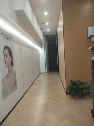 -艾米莉 烫染沙龙