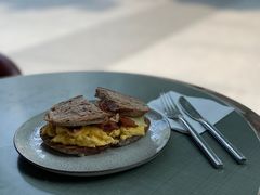 炒蛋番茄高达芝士早餐三明治-Wagas沃歌斯(富力广场店)