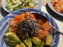 三文鱼牛油果波奇饭-筱田の食堂·izakaya(淮海中路店)