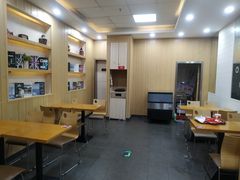 大堂-华莱士·全鸡汉堡(宝岗店)