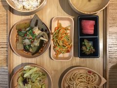 -一两饭川味素食餐厅
