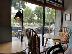 靠窗位-251#coffee roasters(沿河东路店)