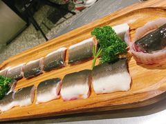 活鳗鱼-本炙炭烤·蒲烧活鳗料理店(金沙洲店)