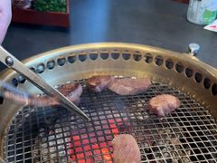 -铭牛烧肉·和牛海鲜自助(高新月牙湖店)