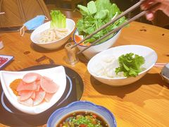 -野山舂·贵州现舂酸汤火锅(鸿通城店)