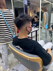 -藤野造型烫发染发