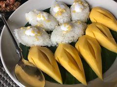 芒果糯米饭-Ruen Urai