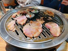 -汉城烤肉·黑金冠(华山路店)