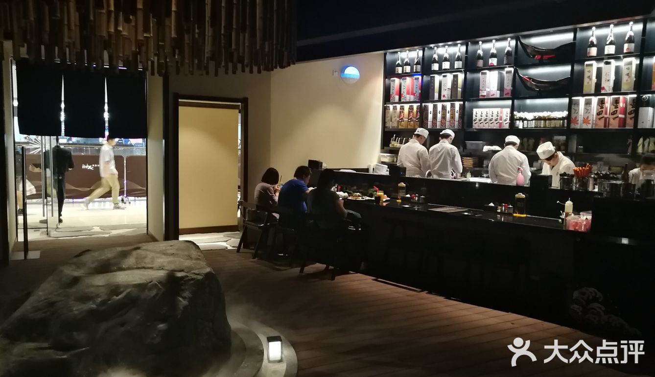 爱了爱了，所有的海鲜都超级新鲜，品质上乘