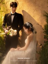 -雪中彩影婚纱摄影·微光艺术中心