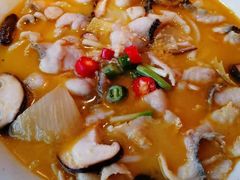 QQ酸汤鱼-蜜桃餐厅·伴山(湖滨商业街店)