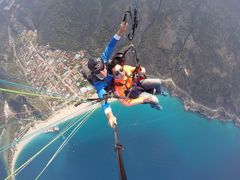 -费特希耶滑翔伞