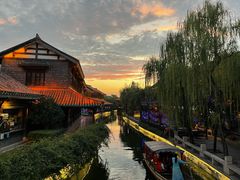 -湖光月色临湖音乐餐厅(台儿庄古城店)