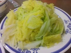 焯白菜-老爆肚满五香烧牛羊肉