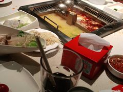 -海底捞火锅鲜切牛肉主题店(长寿路店)