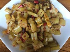 -都江堰石锅鱼