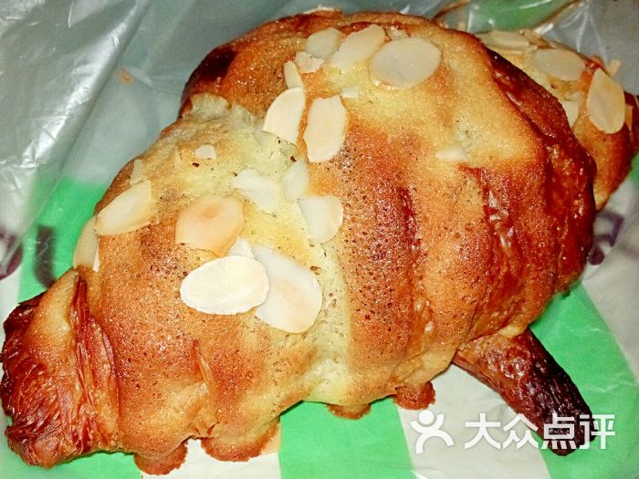 多乐之日(韩国城店)巴旦木牛角包图片 - 第883张