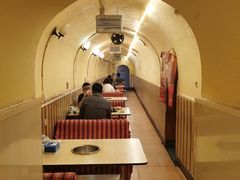 -洞庭洲·防空洞火锅·烧烤·铜锅涮肉(新百广场店)