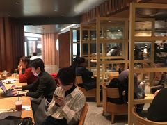 大堂-星巴克臻选(国贸商城首店)