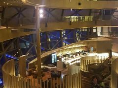 -上海滴水湖皇冠假日酒店