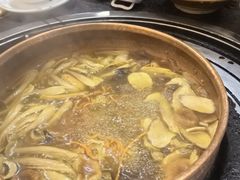 -阿山卓·野生菌火锅·纳西火塘烤肉