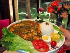 -月亮眼花园餐厅书吧酒吧