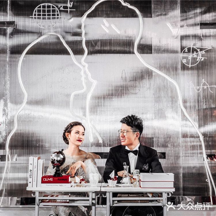 红白搭配现代简约婚礼💒