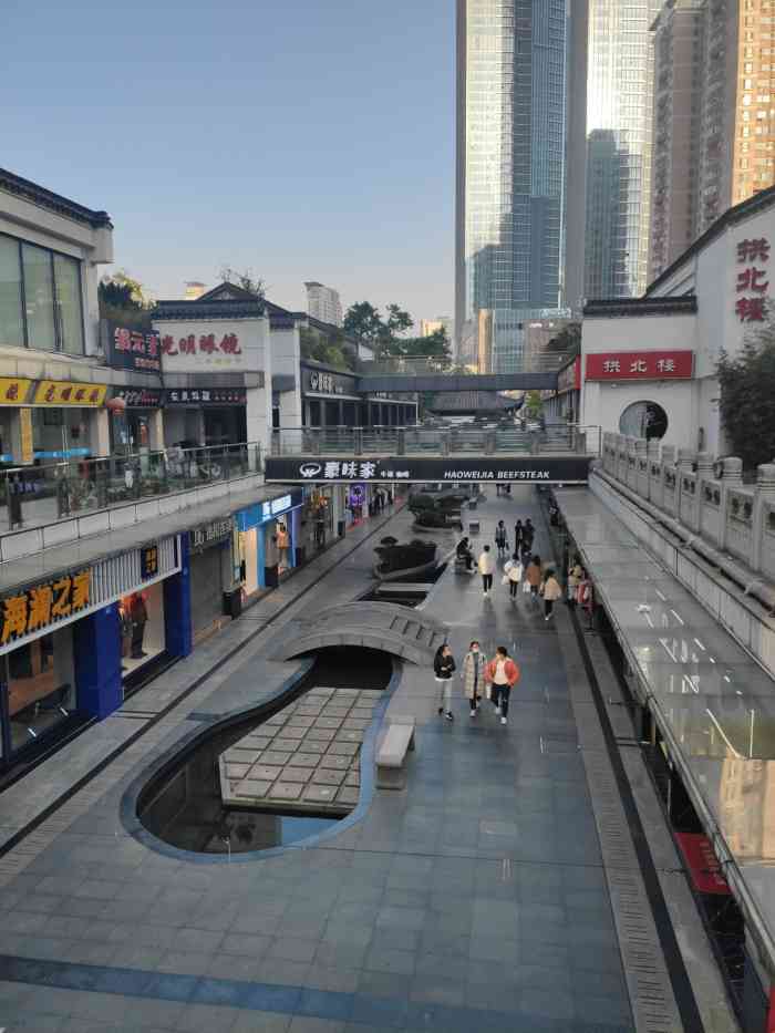 崇安寺步行街-"崇安寺步行街就是围绕着崇安寺四周一圈有公.