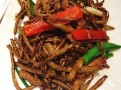 茶树菇炒牛柳-粗茶淡饭·汉口公馆(循礼门店)