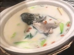 -泉畔人家·老济南经典鲁菜(大明湖店)