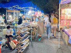 -吴山路夜市