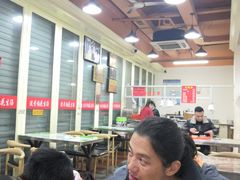 大堂-没牙伯花生汤店(老药洲店)