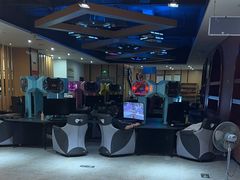 -外星熊·伊斯贝尔电竞店