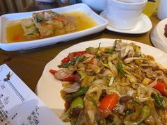 -隔壁老王·家常云南菜(花巷店)