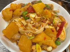 -盾亚新疆餐厅(松江万达广场店)