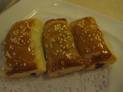 蜜汁叉烧酥-唐宫海鲜舫