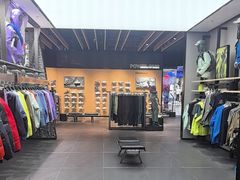 -凯乐石KAILAS(万国奥特莱斯店)