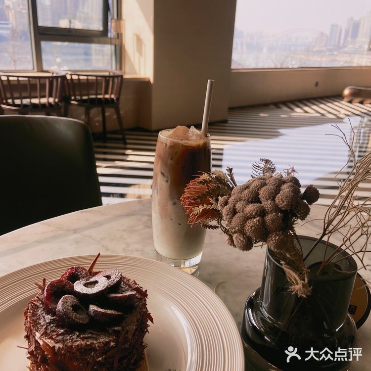 重庆探店｜坐拥一线江景滴品质下午茶