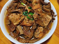 笋干炖排骨-温州一家人美食(西木头市店)