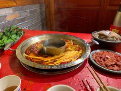 -谭鸭血老火锅(娄星区长青街店)
