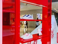-STUART WEITZMAN(静安嘉里中心店)