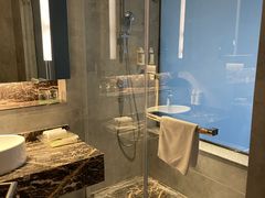 -上海虹桥西郊假日酒店